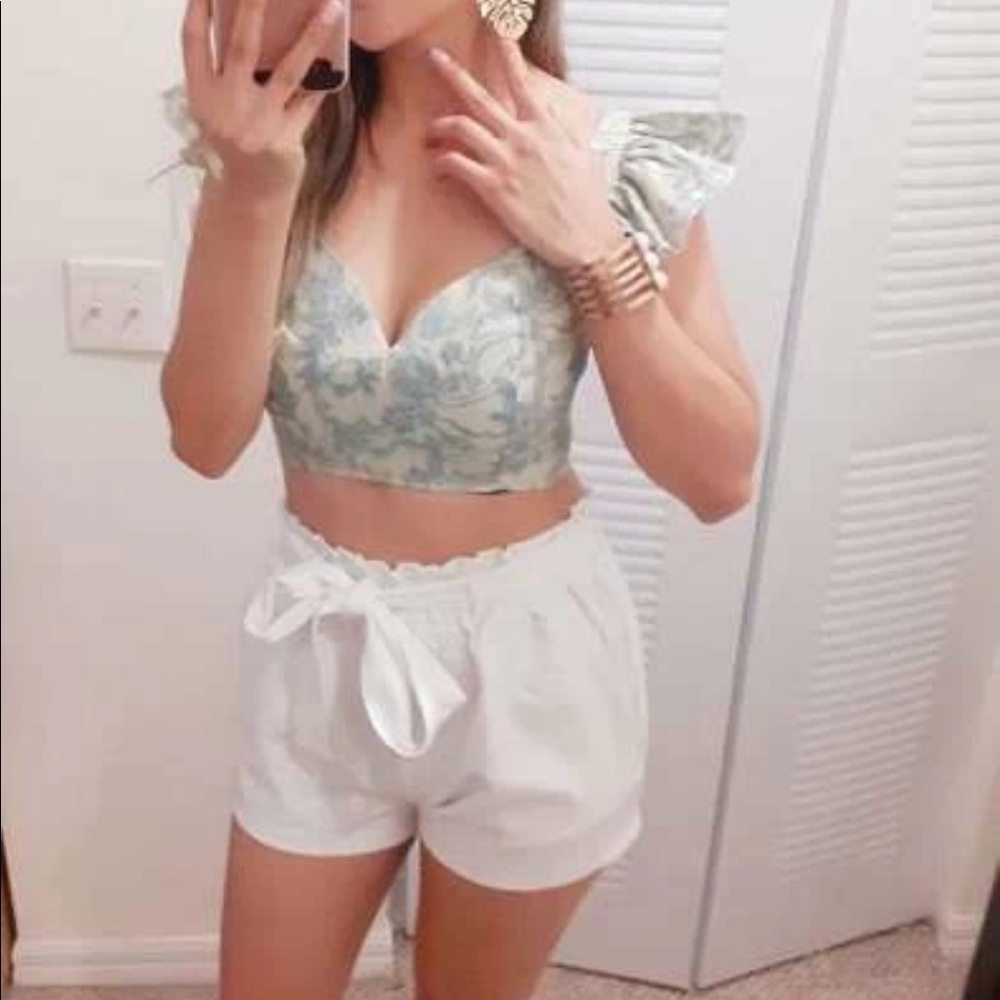 βοΈHOST PICK βοΈlayered Ruffle shoulder top - Picture 4 of 5